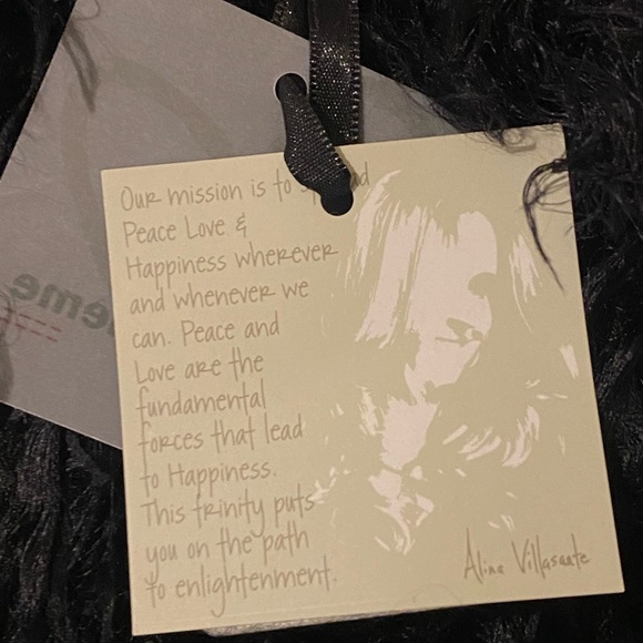 Peace Love World Elegant Moni Black Vest | Shaggy Reversible Vest NWT 0ne Size - Picture 13 of 14